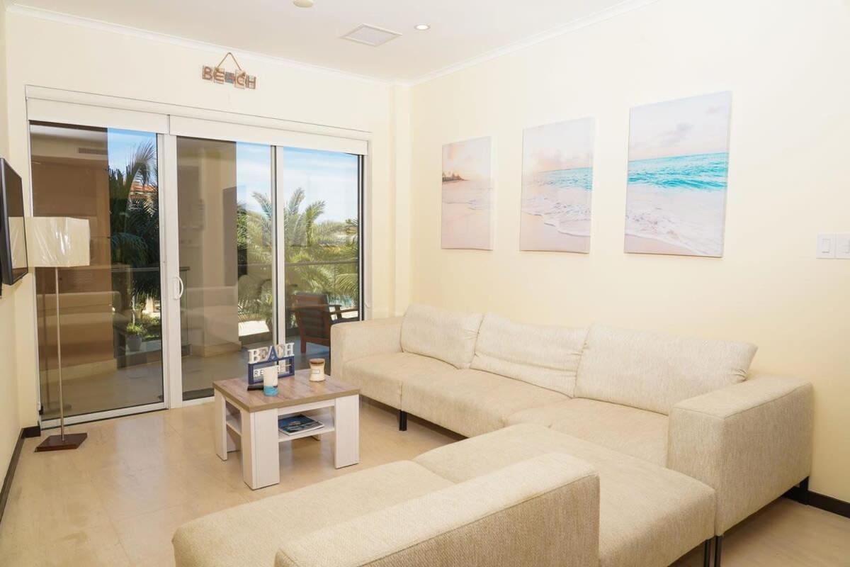 Beautiful Apartment In Eagle Beach Levent Palm Beach Exterior photo