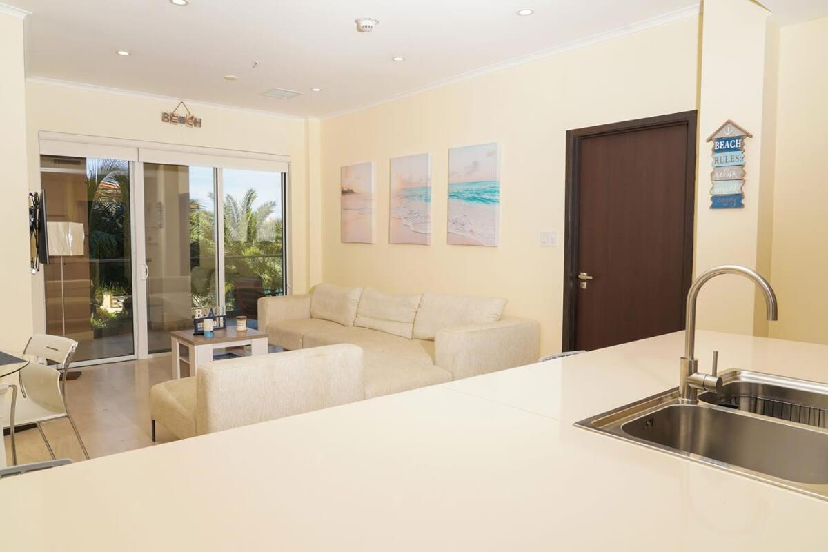 Beautiful Apartment In Eagle Beach Levent Palm Beach Exterior photo