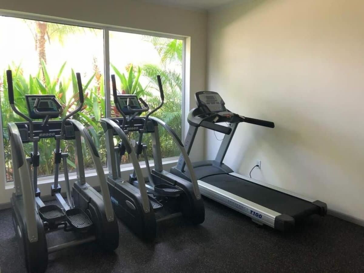 Beautiful Apartment In Eagle Beach Levent Palm Beach Exterior photo