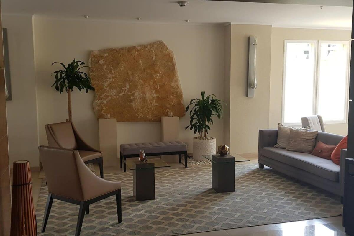 Beautiful Apartment In Eagle Beach Levent Palm Beach Exterior photo