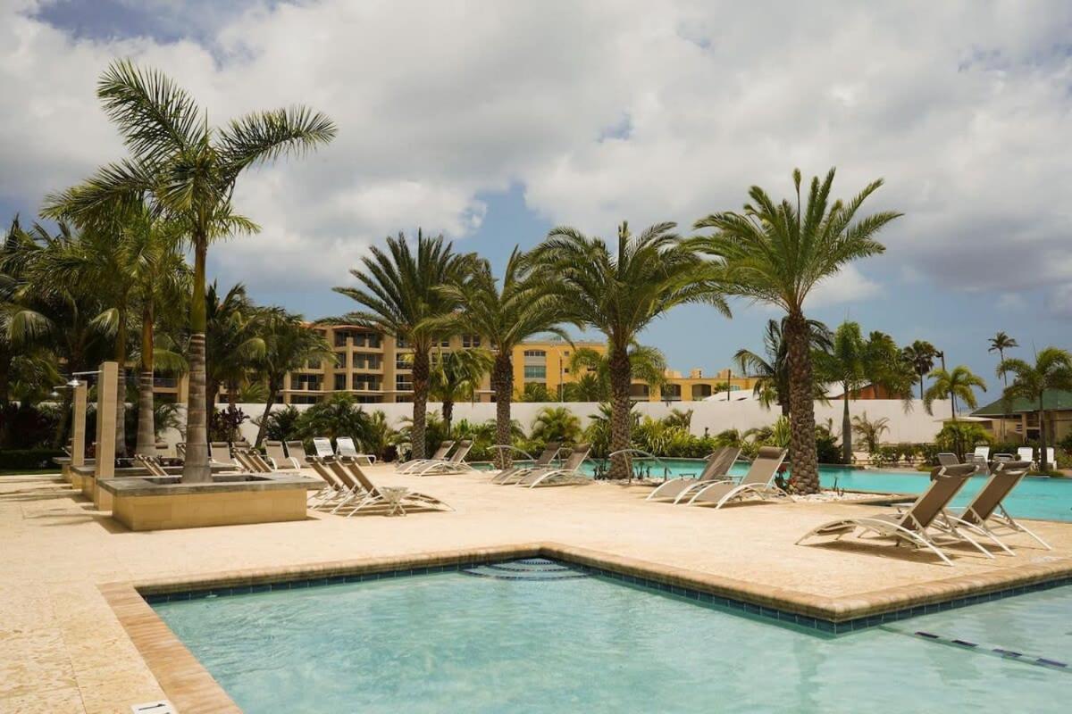 Beautiful Apartment In Eagle Beach Levent Palm Beach Exterior photo