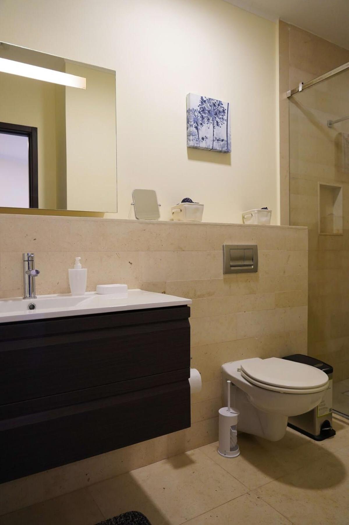 Beautiful Apartment In Eagle Beach Levent Palm Beach Exterior photo